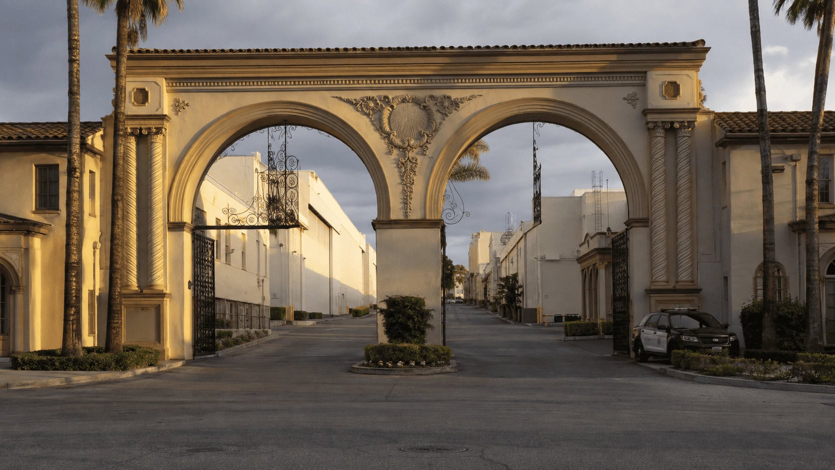 Paramount Pictures studio gate in Los Angeles, at the center of a 12-state antitrust fight over the Warner Bros. Discovery merger.